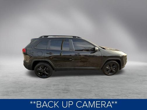 2017 Jeep Cherokee Sport