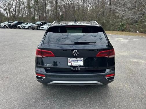 2024 Volkswagen Taos 1.5T SE
