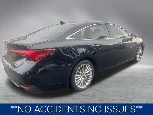 2022 Toyota Avalon Hybrid Limited