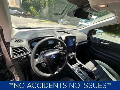2022 Ford Edge SE