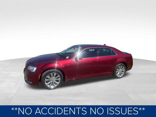 2018 Chrysler 300 Touring