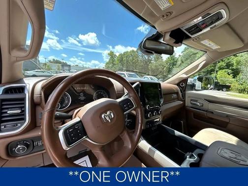 2022 RAM 2500 Laramie Crew Cab 4x4 6'4' Box