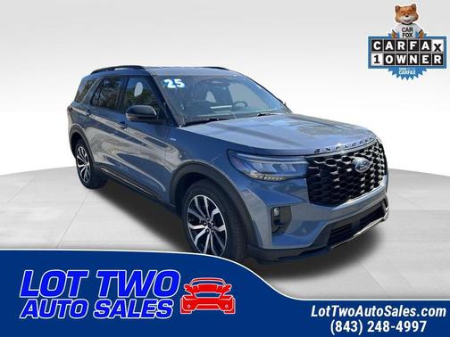 2025 Ford Explorer ST-Line