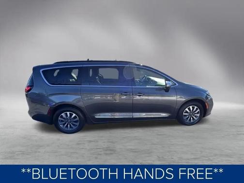 2022 Chrysler Pacifica Hybrid Limited