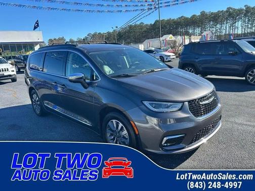 2022 Chrysler Pacifica Hybrid Limited