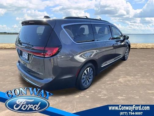 2022 Chrysler Pacifica Hybrid Limited