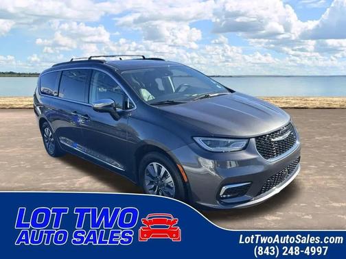 2022 Chrysler Pacifica Hybrid Limited