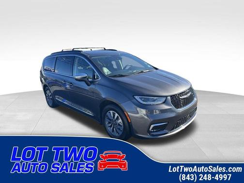 2022 Chrysler Pacifica Hybrid Limited