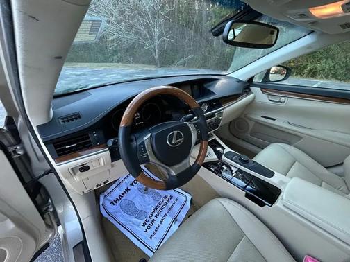 2014 Lexus ES 300h Base
