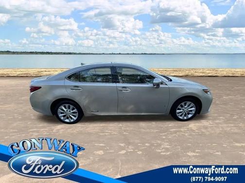 2014 Lexus ES 300h Base