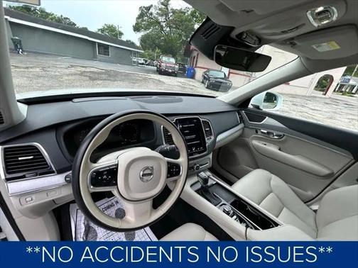 2021 Volvo XC90 T5 Momentum