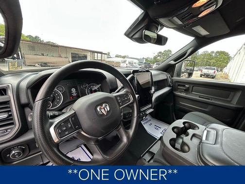 2025 RAM 3500 Tradesman Crew Cab 4x4 8' Box