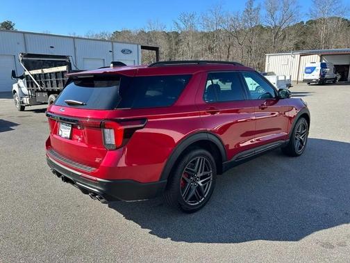 2025 Ford Explorer ST