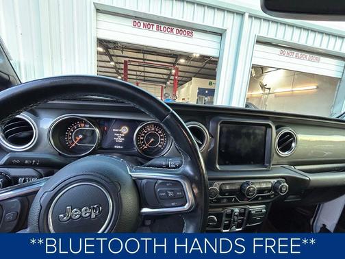 2022 Jeep Gladiator Overland