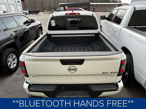 2022 Nissan Frontier SV