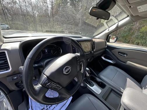 2022 Nissan Frontier SV