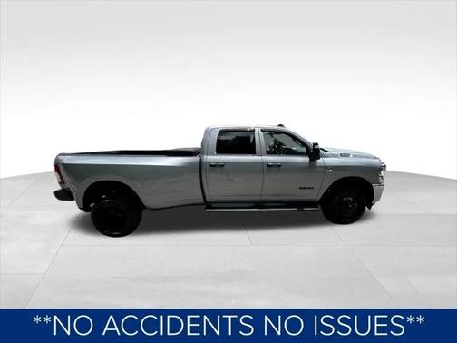 2023 RAM 3500 Tradesman Crew Cab 4x4 8' Box