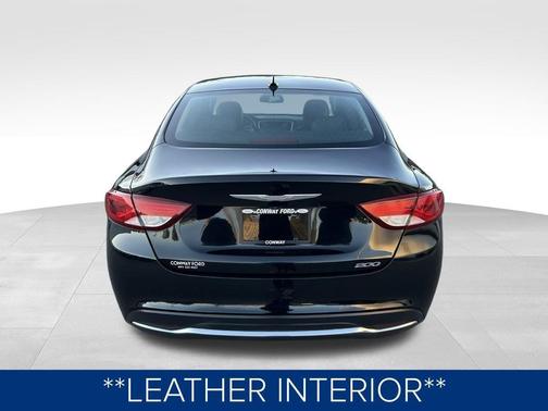 2017 Chrysler 200 Limited