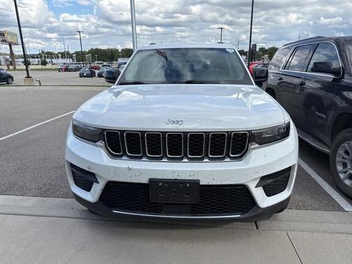 2023 Jeep Grand Cherokee Laredo