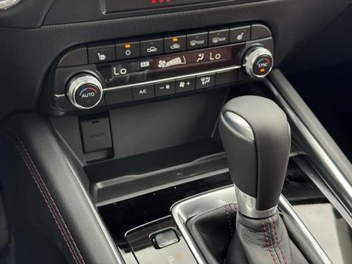 2025 Mazda CX-5 Carbon Edition