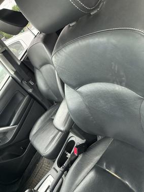 Ice Silver Metallic 2014 Subaru Forester 2.5i Limited