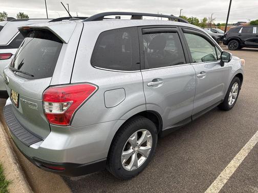 Ice Silver Metallic 2014 Subaru Forester 2.5i Limited