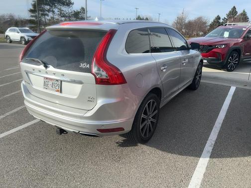 2016 Volvo XC60 T6 Drive-E