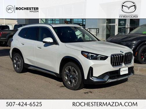 Mineral White Metallic 2025 BMW X1 xDrive28i
