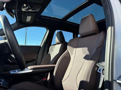 Mineral White Metallic 2025 BMW X1 xDrive28i