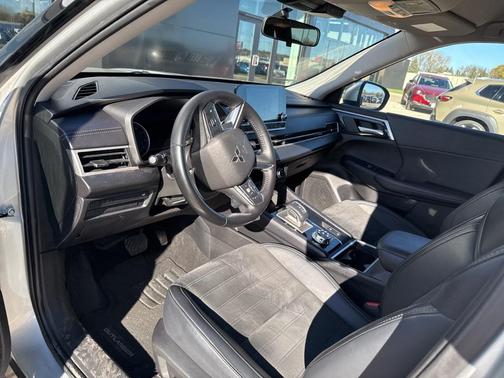 2024 Mitsubishi Outlander SE 2.5 S-AWC