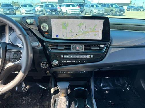 2025 Lexus ES 300h Base