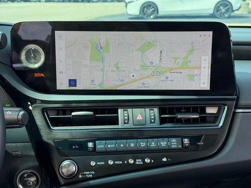 Caviar 2025 Lexus ES 300h Base