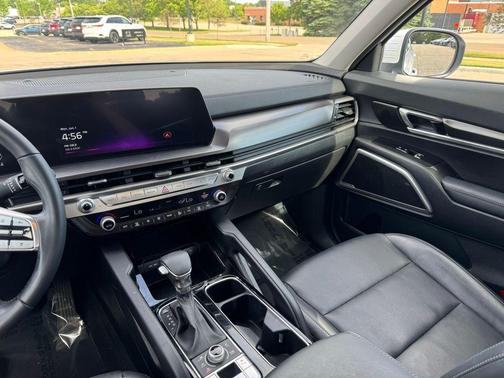 Glacial White Pearl 2023 Kia Telluride LX