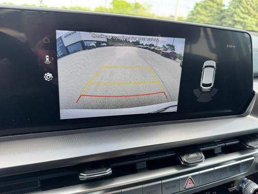 Glacial White Pearl 2023 Kia Telluride LX