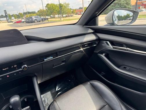 Platinum Quartz Metallic 2022 Mazda Mazda3 FWD w/Premium Package