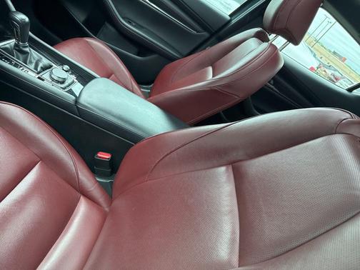 Polymetal Gray Metallic 2023 Mazda Mazda3 FWD