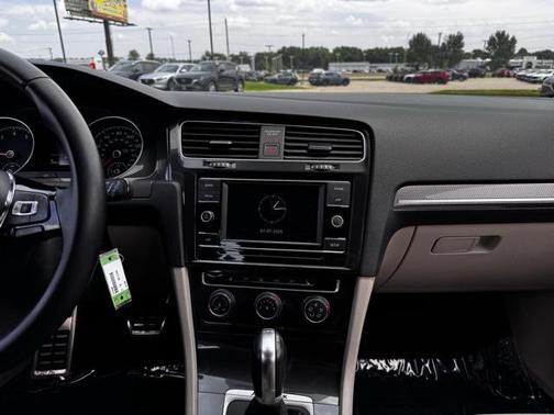2019 Volkswagen Golf Alltrack TSI S