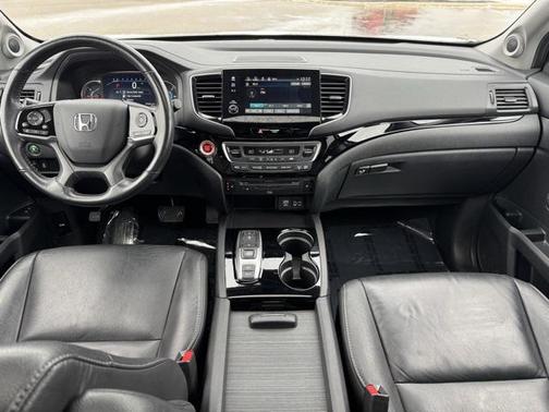 2020 Honda Pilot Touring 8-Passenger