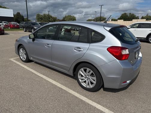 2016 Subaru Impreza 2.0i Premium
