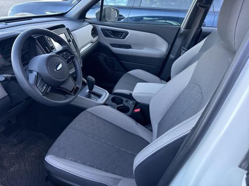 2025 Subaru Forester Base