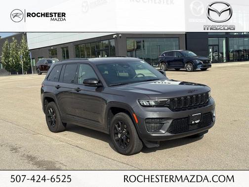 Baltic Gray Metallic Clearcoat 2024 Jeep Grand Cherokee Altitude