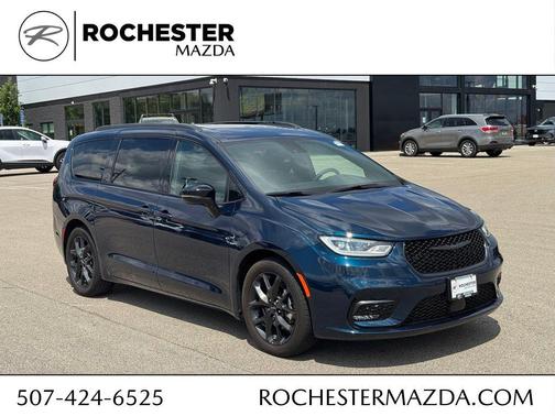 Blue Pearl 2025 Chrysler Pacifica Limited