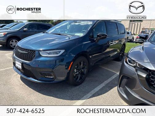 Blue Pearl 2025 Chrysler Pacifica Limited