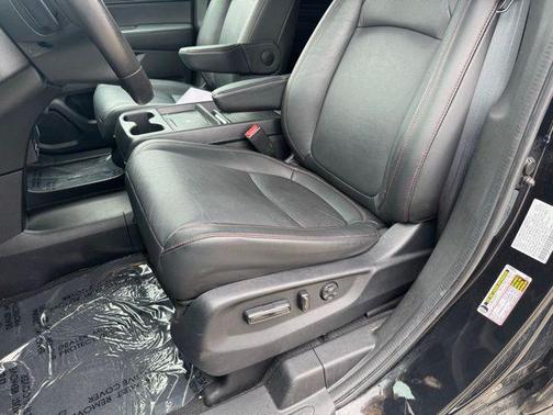 Crystal Black Pearl 2025 Honda Odyssey Sport-L