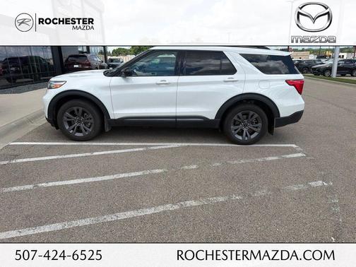 Star White Metallic Tri-Coat 2023 Ford Explorer XLT