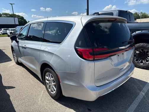 Silver Mist Clearcoat 2024 Chrysler Pacifica Touring L