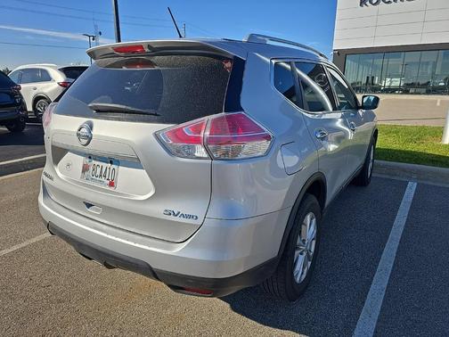 2016 Nissan Rogue SV