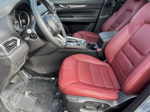2024 Mazda CX-5 Carbon Edition
