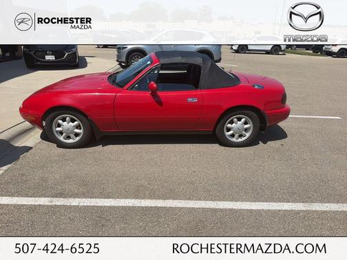 Red 1992 Mazda MX-5 Miata Base