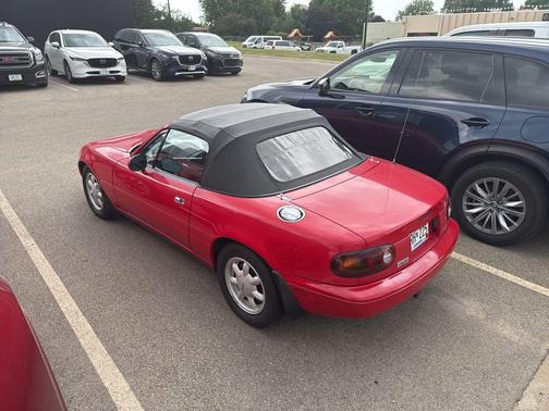 Red 1992 Mazda MX-5 Miata Base